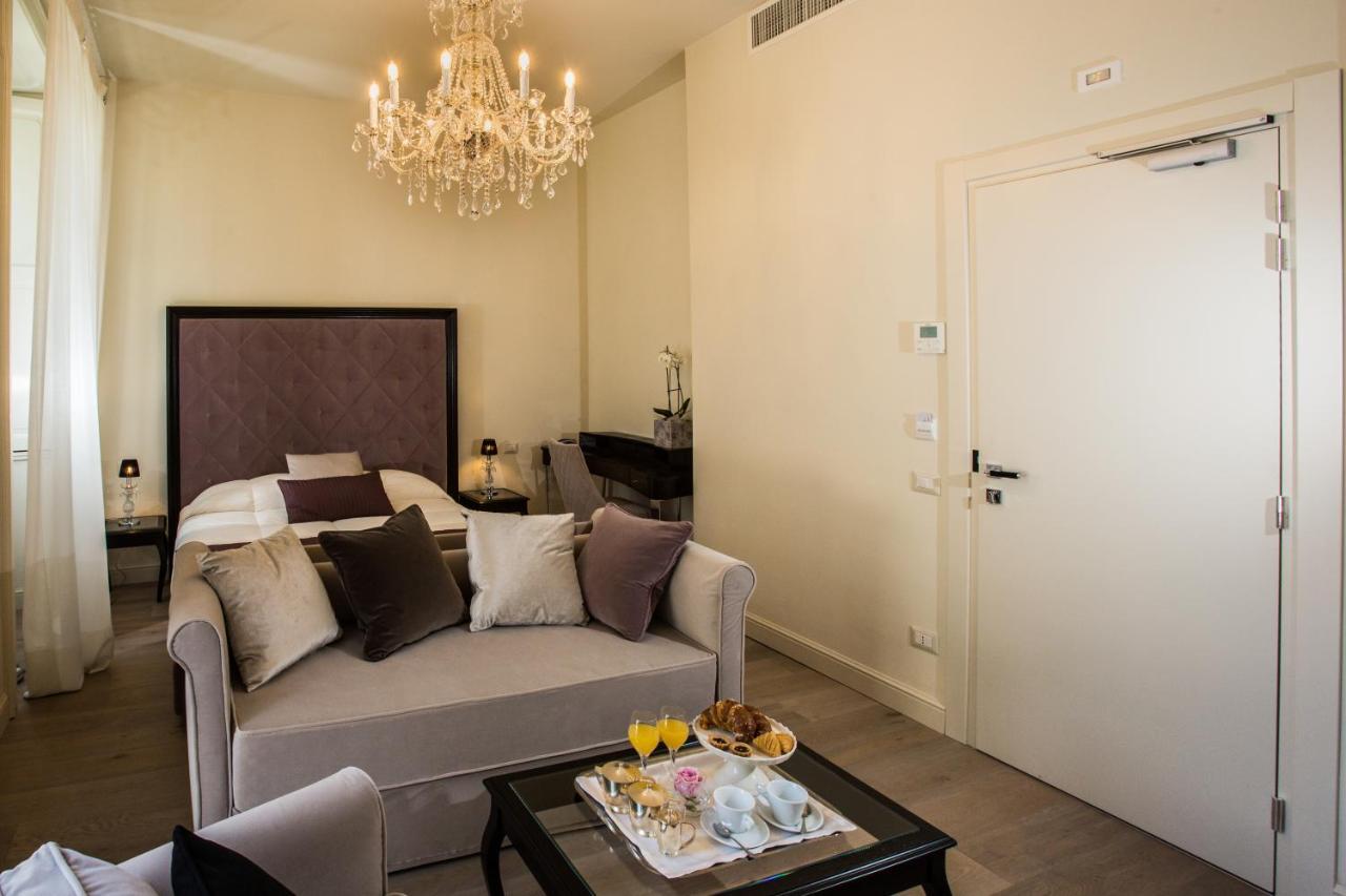 Boutique Hotel Villa Giulia Valmadrera Eksteriør bilde
