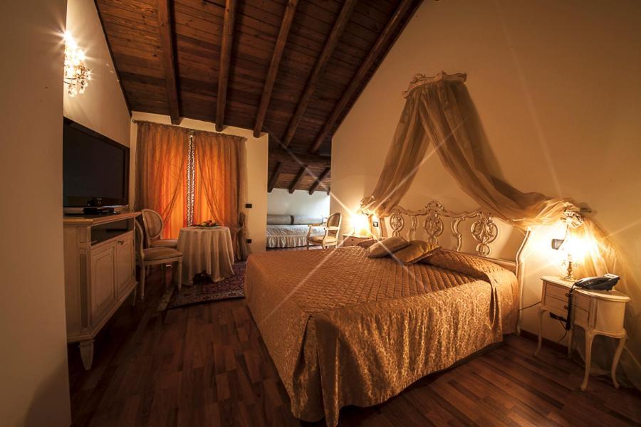 Boutique Hotel Villa Giulia Valmadrera Eksteriør bilde